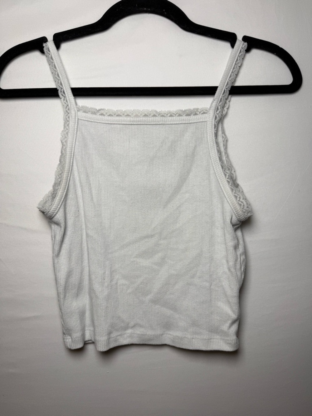 American Eagle Outfitters White Ribbed Lace-Trim Cropped Cami